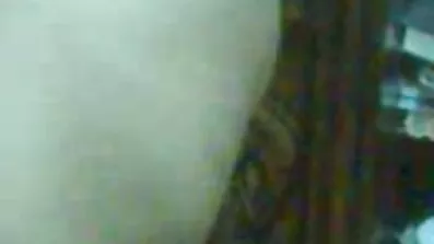 Fångas man chick är glada att kunna erbjuda mogen porrfilm en tajt hål