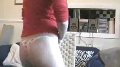 Mannen blev skadad och knullade svenska mogna damer sedan sin Busty fru