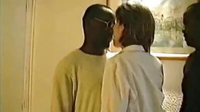 Morgon manliga införas frun i Trosor Stora dr nel mogen porrfilm