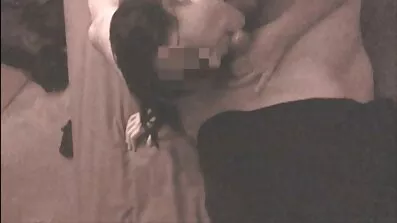 Flicka cums från sex med porr mogen kvinna sin unge man