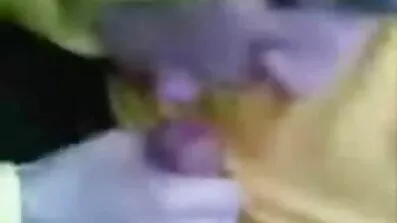 Sass upp kortkort matas sexiga mogna kvinnor med cum bundet