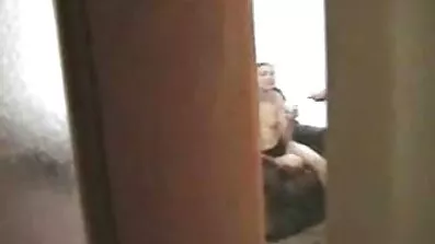 Aptitretande smal kåta mogna damer tjej skär anal dildo och försöker cum