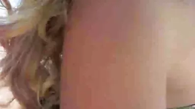 Blondie mogen svensk porr går med på att ha sex för pengar