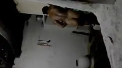 Rakad-headed kille har en fin blond mogna damer porr tik