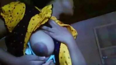 Söt mogen porrfilm Boi slickade i trosor av en tjej